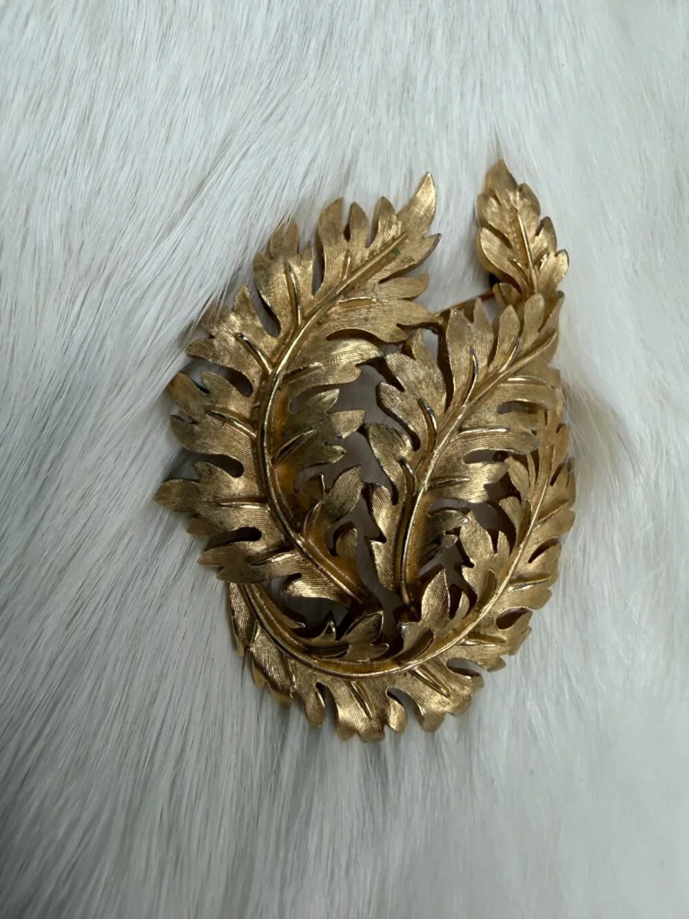 Vintage Crown Trifari Brushed Gold-Tone Leaf Brooch 2.25